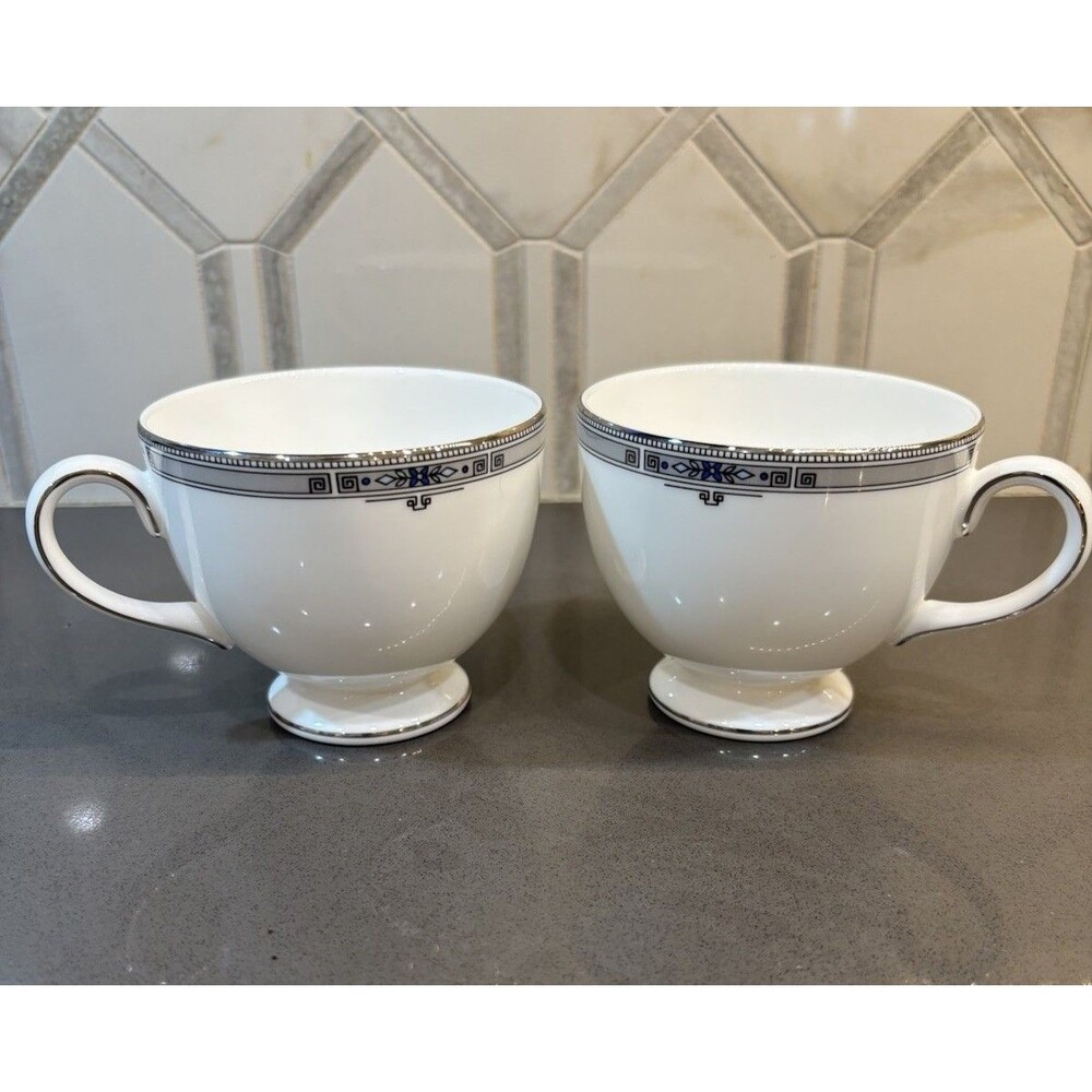 Wedgwood Bone China Amherst Teacup Leigh 3" England Set of 2 Coffee